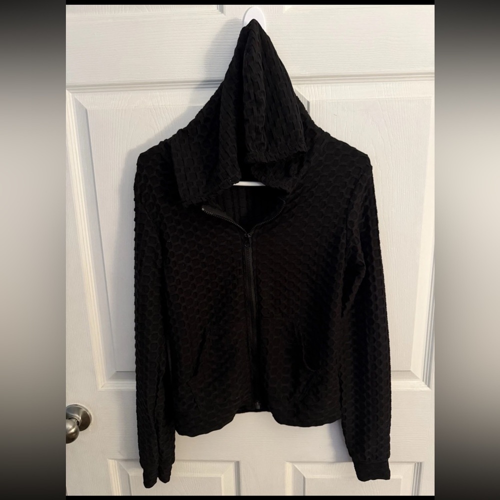 B FREE Women’s S/M Black Stretchy Zip Down Hooded Jacket